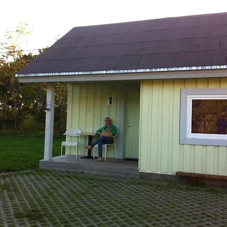 Valaste Puhkekuela 3* Kohtla-Järve