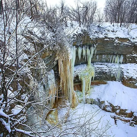 Valaste Puhkekuela بيت ريفي Kohtla-Järve