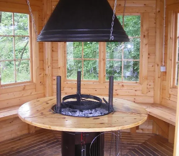 Valaste Puhkekuela Мини-отель Кохтла-Ярве