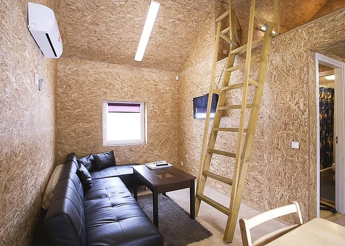 Valaste Puhkekuela Мини-отель 3*